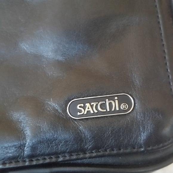 satchi sling bag